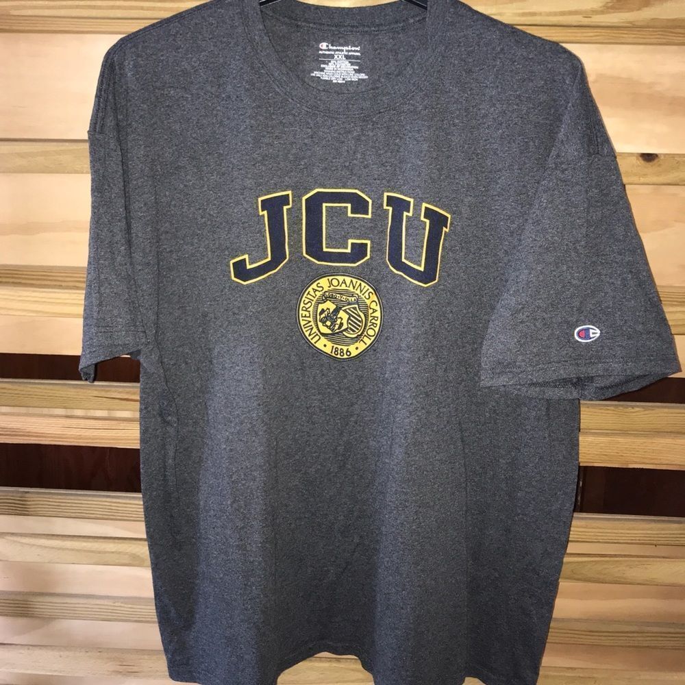 Champion T-shirt